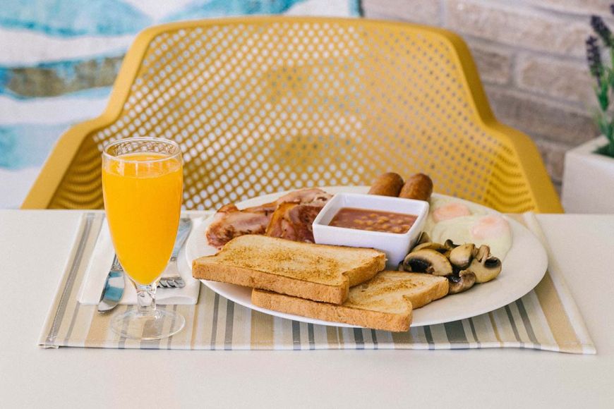 Alojamiento y Desayuno - The Red Hotel