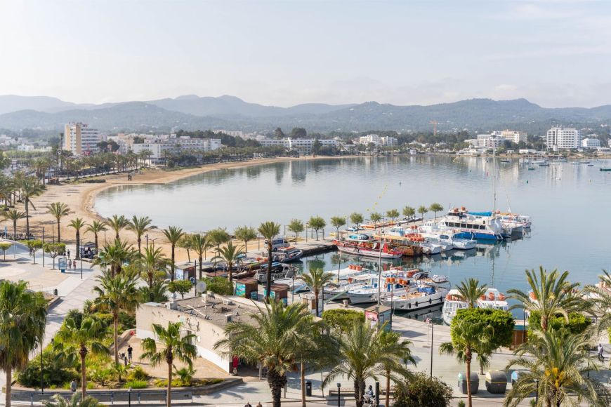Sant Antoni Bay