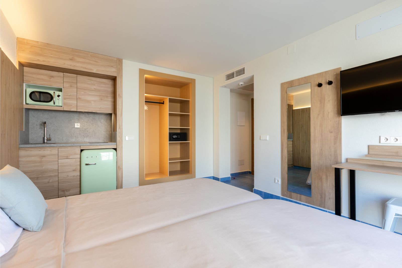 The Alley Studio - The Blue Apartments