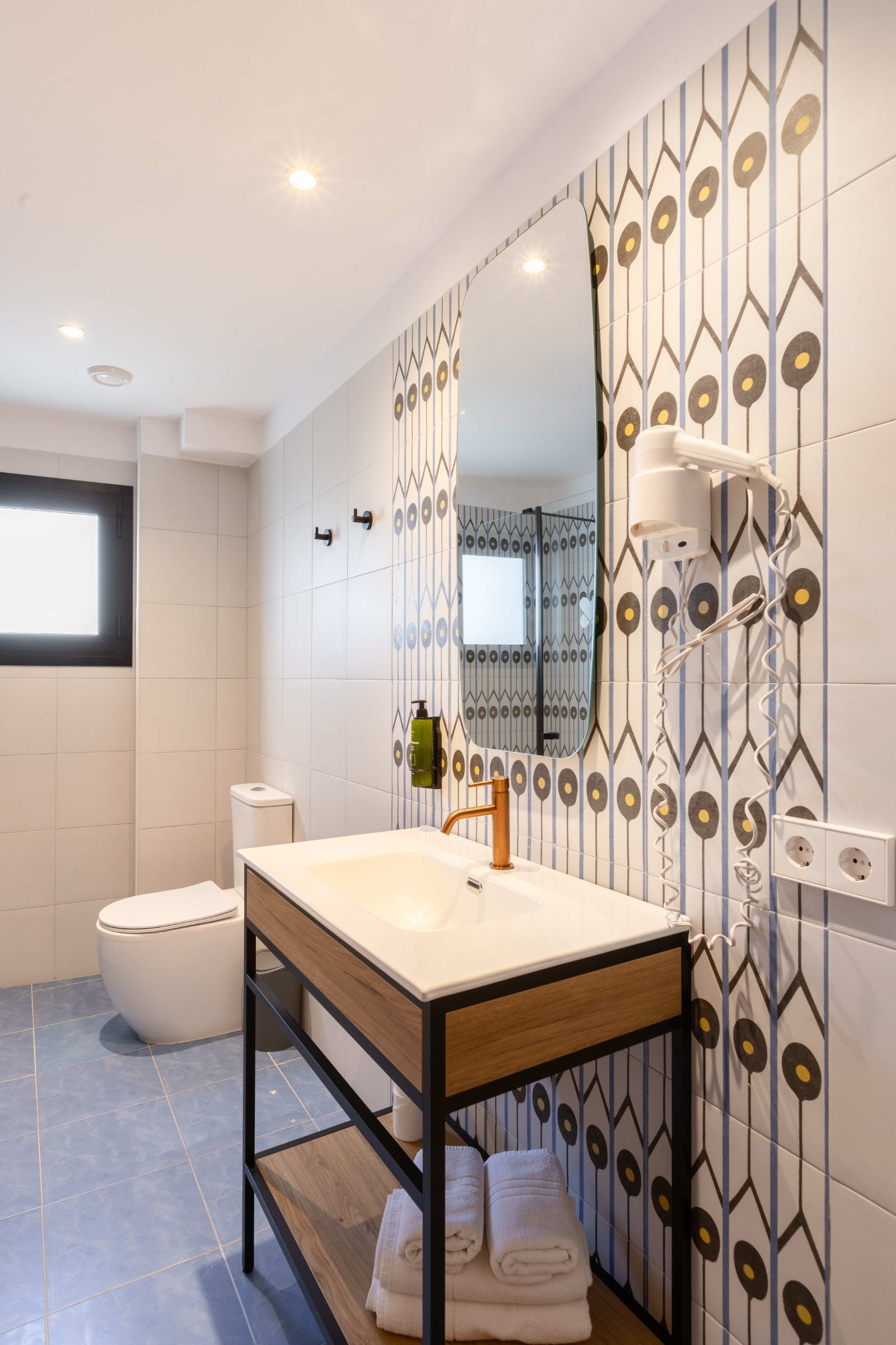 The Alley Studio - The Blue Apartments